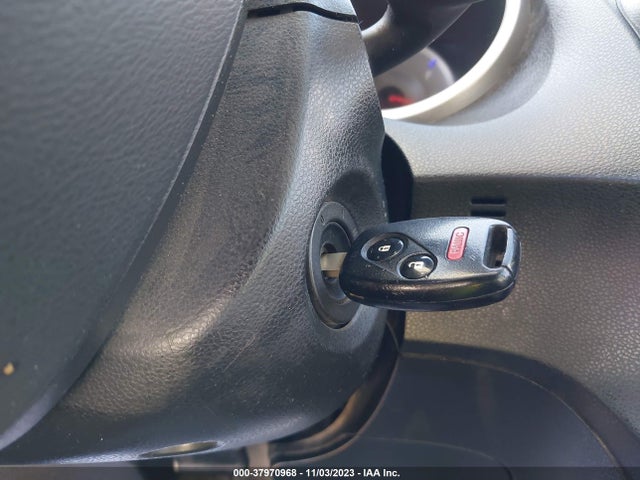 2012 HONDA FIT VIN: JHMGE8H33CC038966