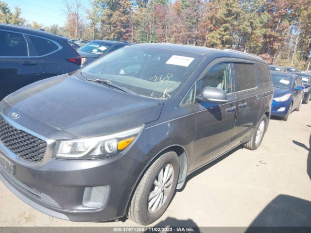 KNDMB5C11F6021586 KIA SEDONA LX