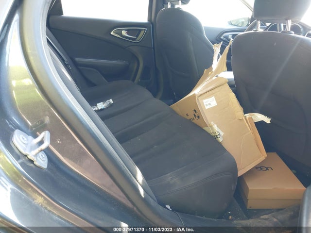 Chrysler 200 Limited 2015 1C3CCCAB4FN650116 Image 8