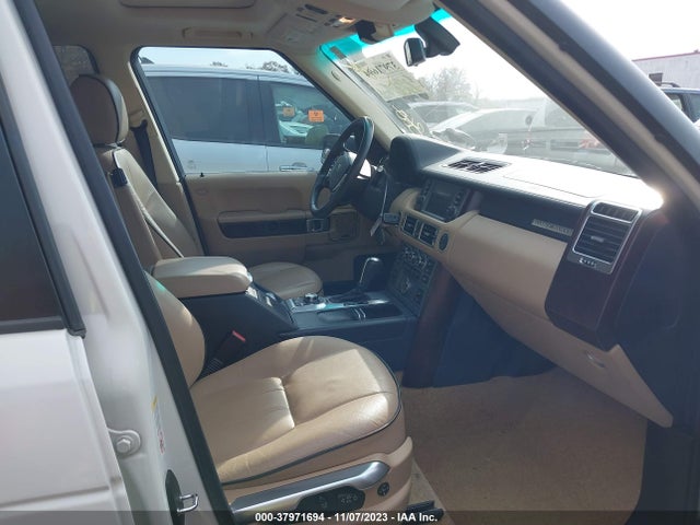 2008 LAND ROVER RANGE ROVER HSE VIN: SALME15498A275644