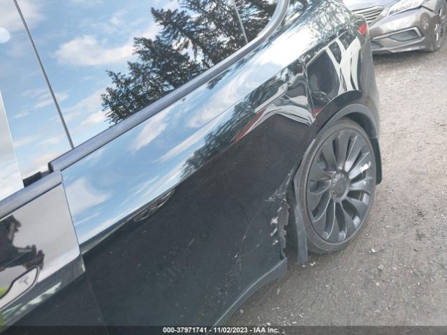 7SAYGDEF2PF798132 Tesla Model Y Performance