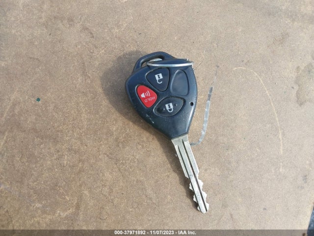 2008 SCION XB VIN: JTLKE50E981032653