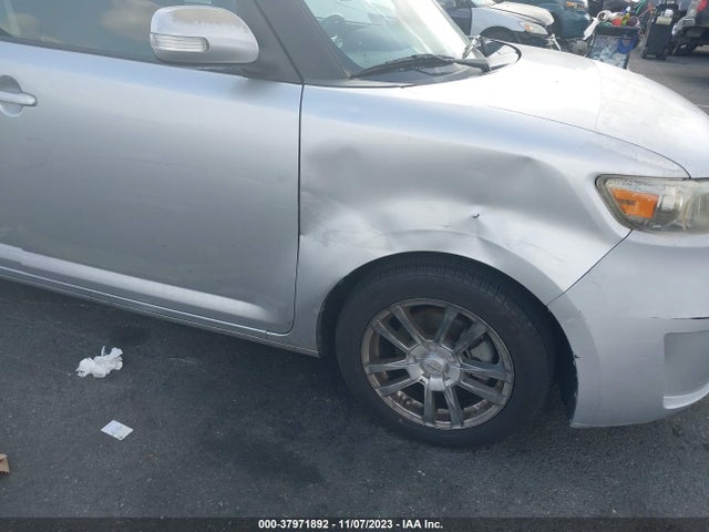 2008 SCION XB VIN: JTLKE50E981032653