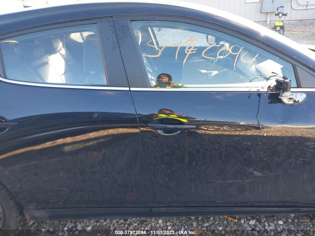 2019 MAZDA MAZDA3 PREFERRED PACKAGE VIN: JM1BPBMM0K1125557