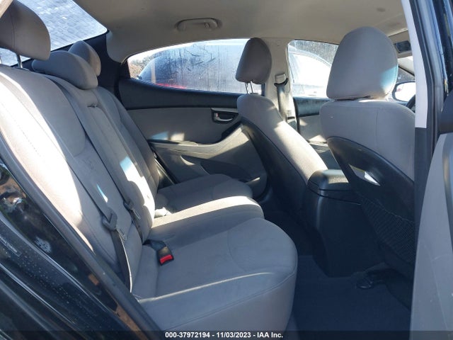 2014 HYUNDAI ELANTRA SE VIN: 5NPDH4AE7EH464988