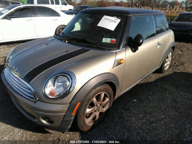 2009 MINI COOPER WMWMF33549TW76209 Photo 1
