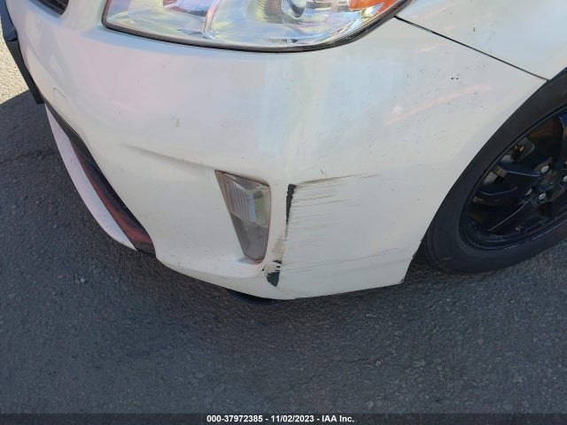 Toyota Prius Three 2014 JTDKN3DU7E0369745 Image 6