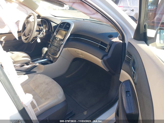 Chevrolet MALIBU 1LT 2015 1G11C5SL7FF197778 Image 5