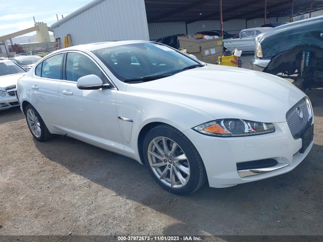 2013 JAGUAR XF SAJWA0ES4DPS67321 Photo 0