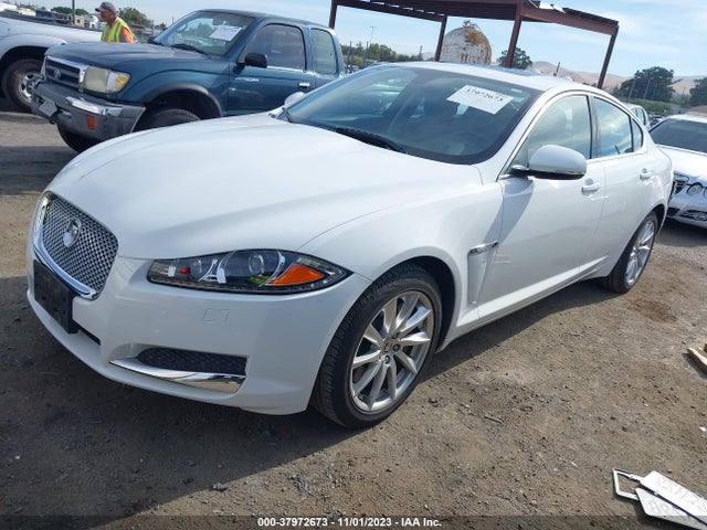 2013 JAGUAR XF SAJWA0ES4DPS67321 Photo 1
