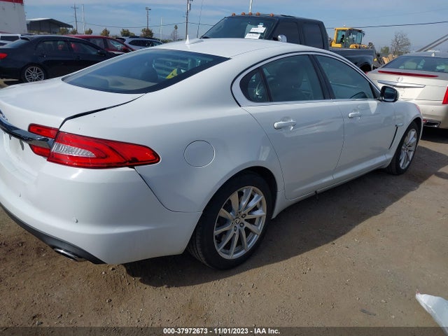 2013 JAGUAR XF SAJWA0ES4DPS67321 Photo 3
