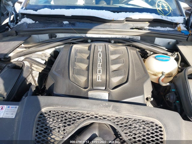 2017 PORSCHE MACAN WP1AB2A55HLB11589 Photo 9