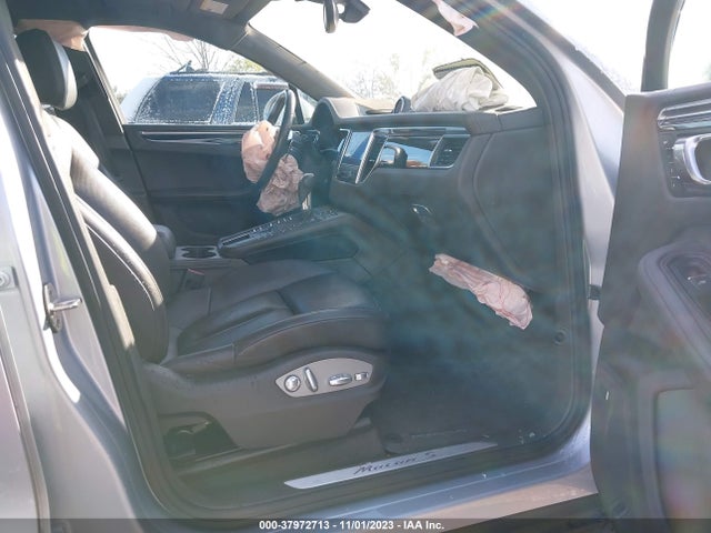 2017 PORSCHE MACAN WP1AB2A55HLB11589 Photo 4