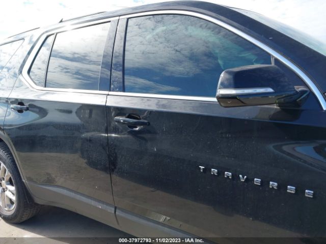 1GNERGKW1KJ229541 Chevrolet Traverse Lt Cloth