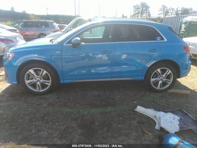 WA1DECF38M1012834 Audi Q3 S Line Premium