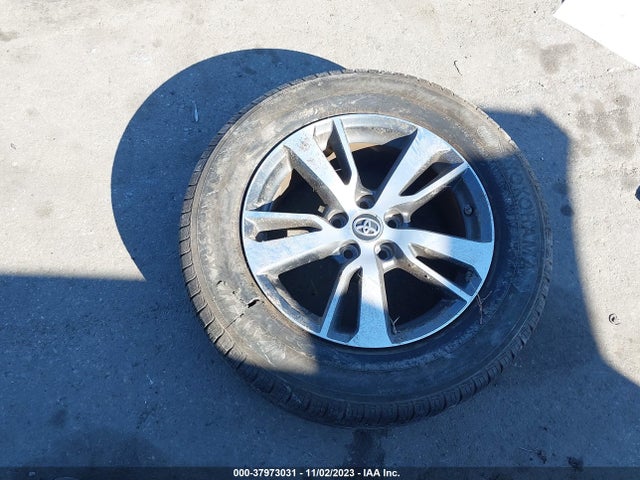 Toyota Rav4 Xle 2017 2T3WFREV1HW401887 Image 11