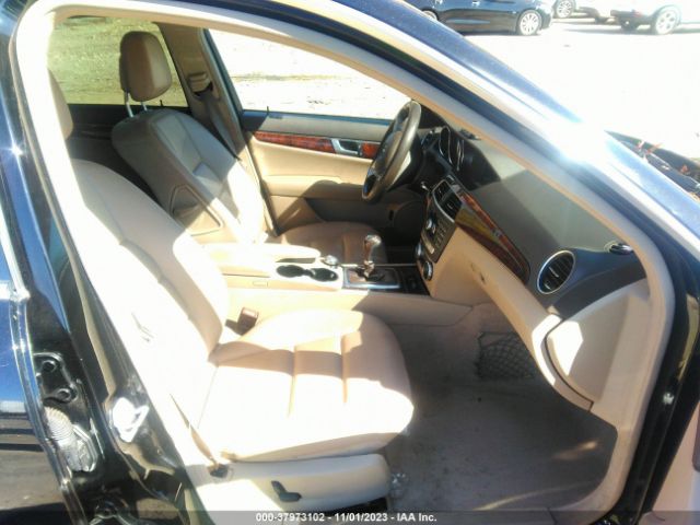WDDGF8ABXER315442 Mercedes-Benz C-class C 300