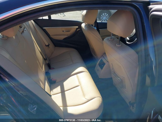 BMW 330i Xdrive 2017 WBA8D9G59HNT91299 Image 8