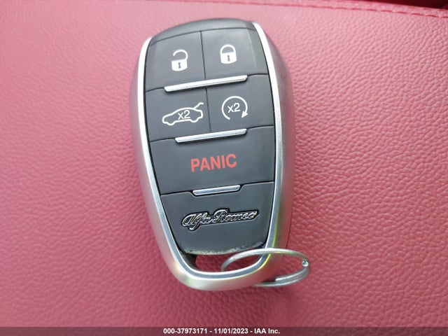 ZARFANBN4R7677477 Alfa Romeo Giulia Veloce