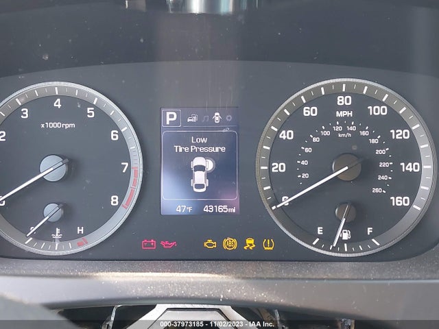 2015 HYUNDAI SONATA 2.4L SE VIN: 5NPE24AF2FH026525