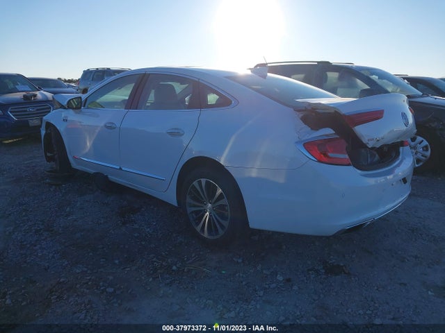 1G4ZP5SS5HU142133 Buick Lacrosse Essence