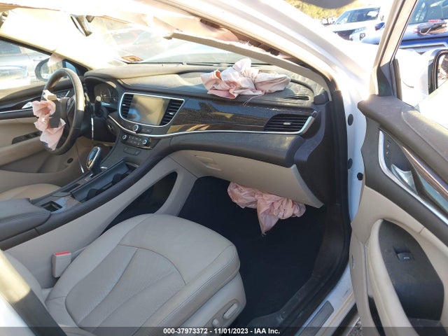 1G4ZP5SS5HU142133 Buick Lacrosse Essence