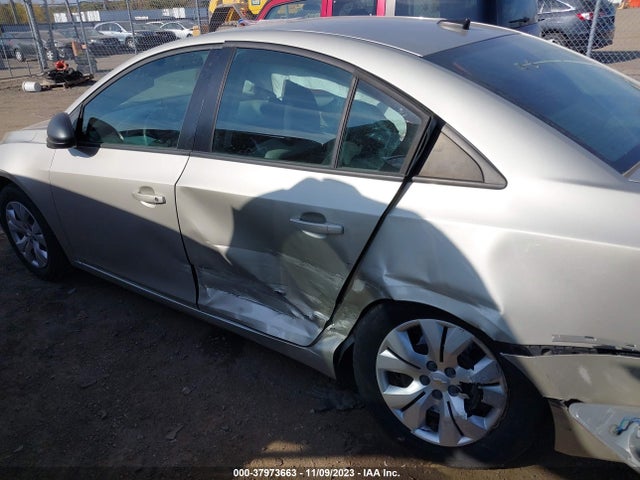 Chevrolet Cruze Ls Auto 2014 1G1PA5SHXE7196628 Image 14