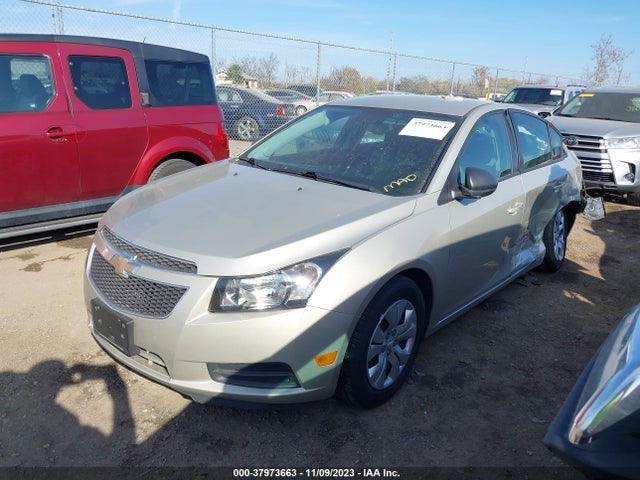 Chevrolet Cruze Ls Auto 2014 1G1PA5SHXE7196628 Image 2