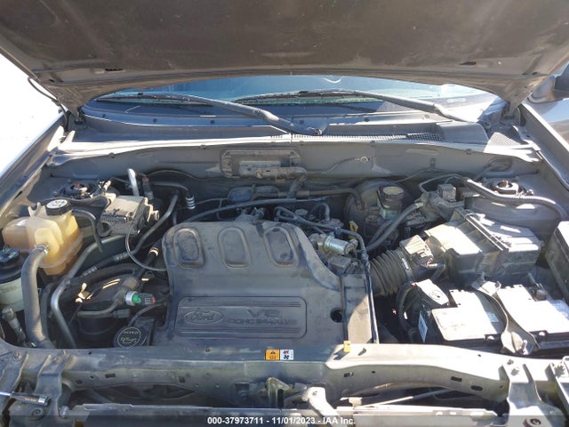 2004 FORD ESCAPE XLT VIN: 1FMYU93144KB22818