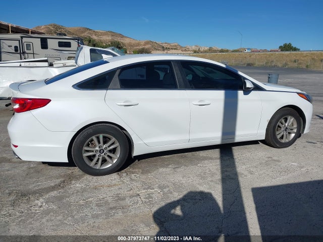 2015 HYUNDAI SONATA SE VIN: 5NPE24AF6FH228607