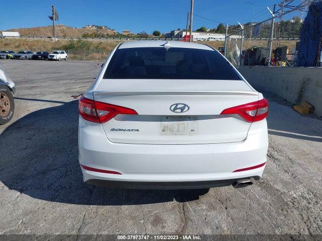 2015 HYUNDAI SONATA SE VIN: 5NPE24AF6FH228607