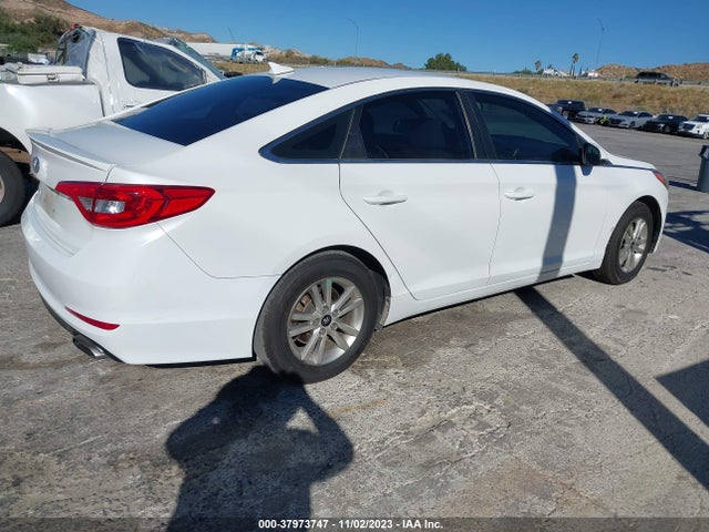 2015 HYUNDAI SONATA SE VIN: 5NPE24AF6FH228607