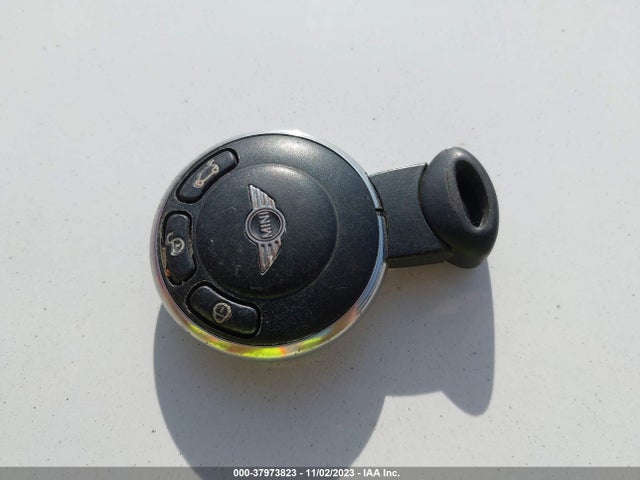 2010 MINI COOPER WMWMF3C59ATZ26919 Photo 10