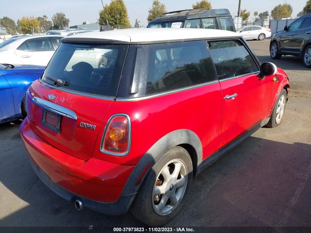 2010 MINI COOPER WMWMF3C59ATZ26919 Photo 3