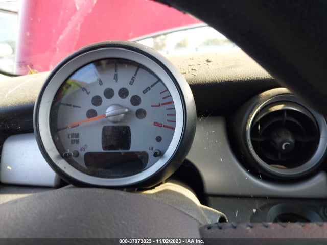2010 MINI COOPER WMWMF3C59ATZ26919 Photo 6