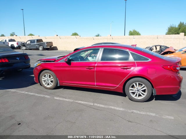 2015 HYUNDAI SONATA SE VIN: 5NPE24AFXFH206562
