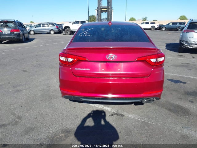 2015 HYUNDAI SONATA SE VIN: 5NPE24AFXFH206562