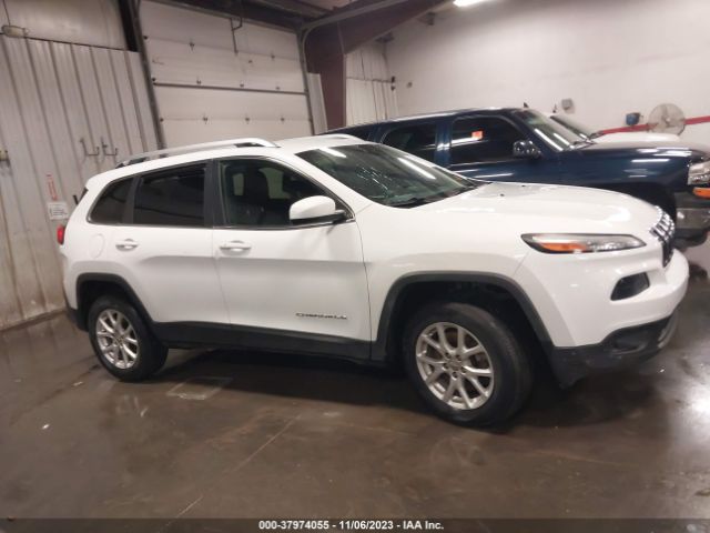 1C4PJMCS8GW119311 Jeep Cherokee Latitude