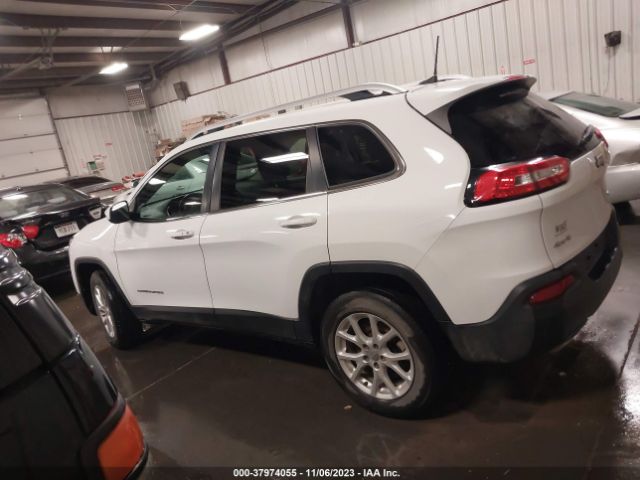 1C4PJMCS8GW119311 Jeep Cherokee Latitude