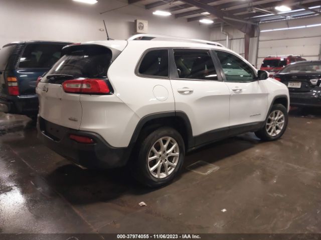1C4PJMCS8GW119311 Jeep Cherokee Latitude