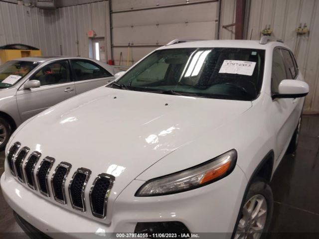1C4PJMCS8GW119311 Jeep Cherokee Latitude
