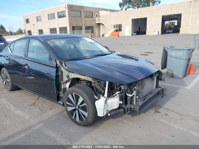 2021 NISSAN ALTIMA SV FWD VIN: 1N4BL4DV0MN360428