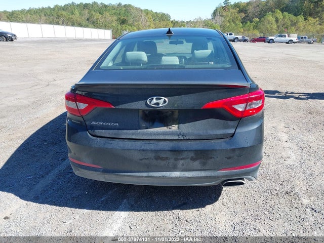 Hyundai SONATA SE 2015 5NPE24AFXFH108051 Image 17