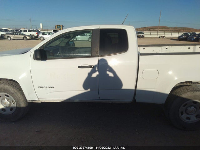 Chevrolet Colorado Wt 2018 1GCHSBEN9J1256050 Image 14