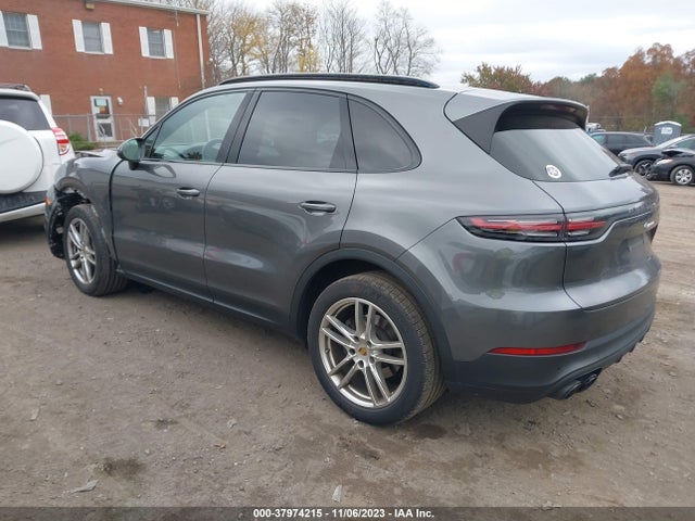 2019 PORSCHE CAYENNE WP1AA2AY9KDA07220 Photo 2
