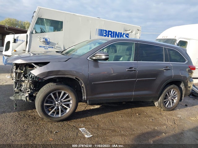 Toyota Highlander Xle 2019 5TDJZRFH5KS959907 Image 15