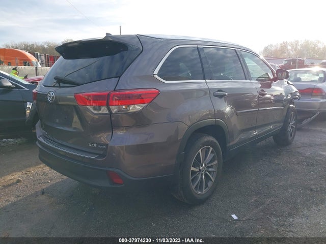Toyota Highlander Xle 2019 5TDJZRFH5KS959907 Image 4