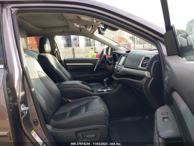Toyota Highlander Xle 2019 5TDJZRFH5KS959907 Image 5