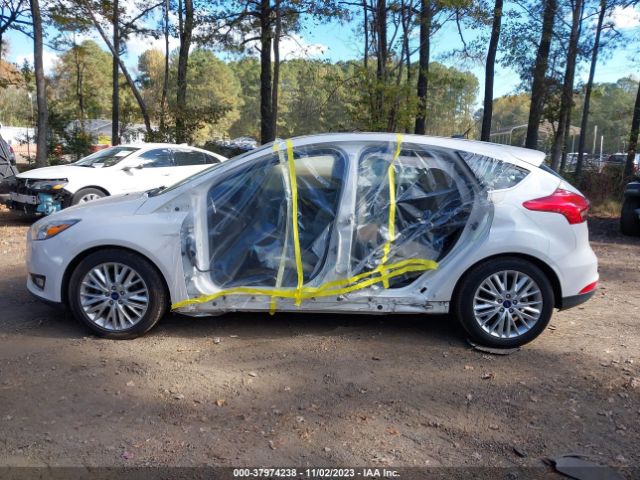1FADP3N29JL315023 Ford Focus Titanium
