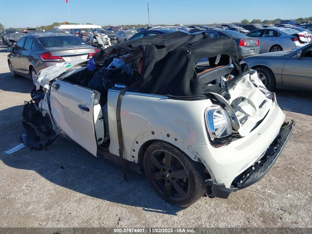 2023 MINI CONVERTIBLE WMW43DL02P3P80276 Photo 2